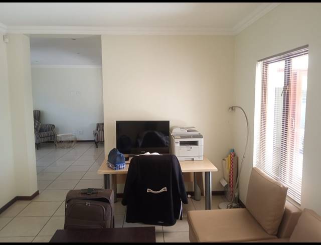 4 BEDROOM HOUSE FOR SALE IN PARKHAVEN
